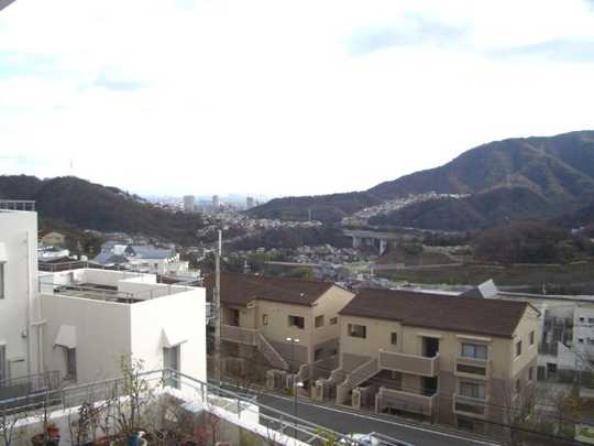 Local appearance photo. View from the roof balcony (1) (Takarazuka direction)