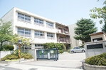 Primary school. Kohazeen up to elementary school (elementary school) 350m