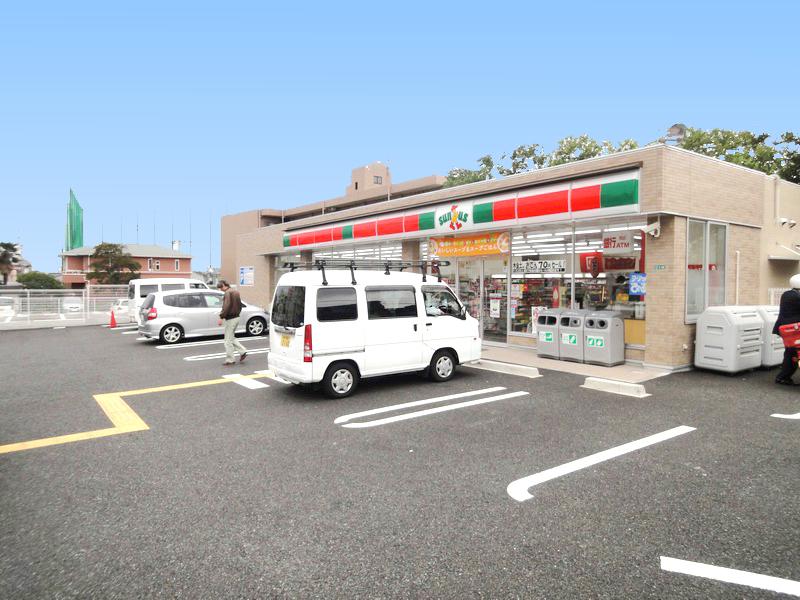 Convenience store. 416m until Thanksgiving Nishinomiya UekeHara shop