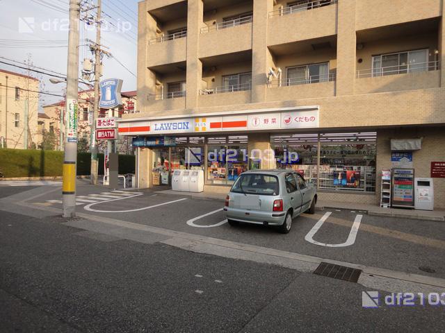 Convenience store. 392m until Lawson Uegaharasanban the town shop