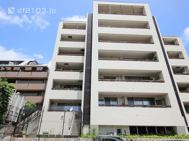 Local appearance photo. Green is often a quiet residential area