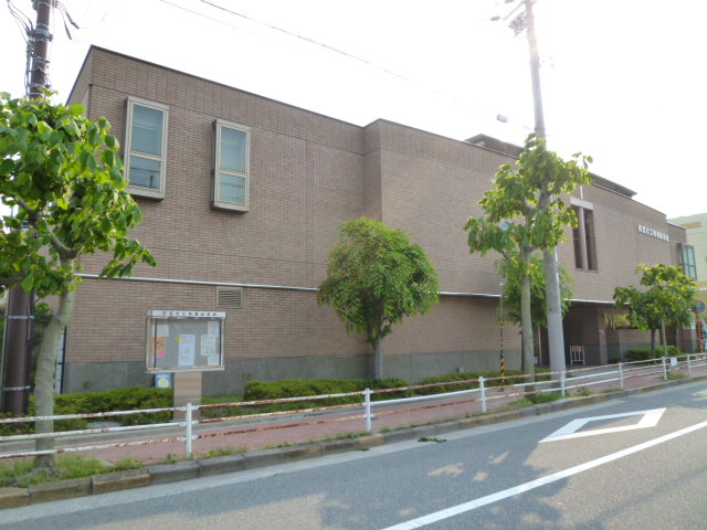 library. 1078m to Nishinomiya Municipal Naruo Library (Library)