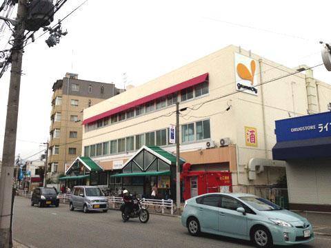 Supermarket. Daiei Gourmet City to North Naruo shop 400m