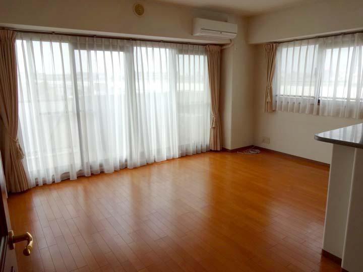 Living. The LDK also available floor heating