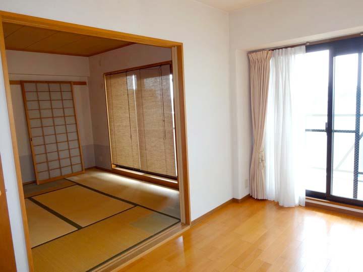 Living. It will settle down after all the Japanese-style room