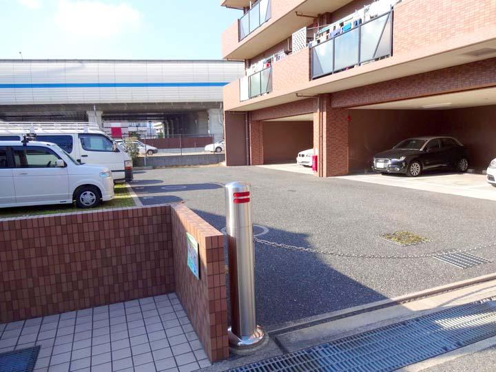 Parking lot. Local (12 May 2013) Shooting 2013 November currently does not have a free.