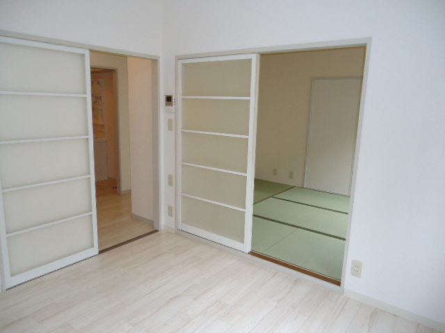 Living and room. You can use it as 1LDK remove the sliding door.