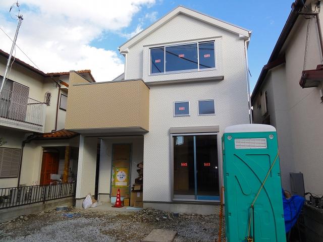 Local appearance photo. Newly built single-family of one section in a quiet residential area.
