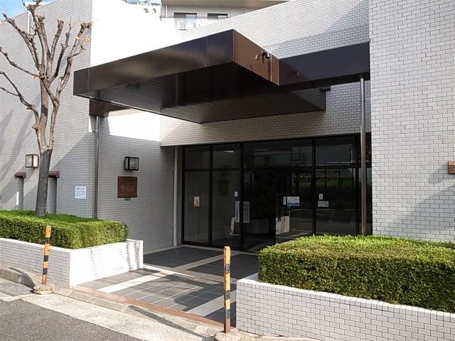 Entrance. Common areas