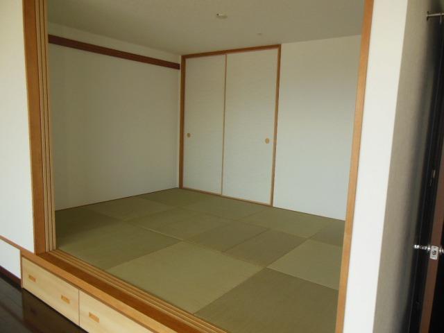 Non-living room. Japanese-style room about 6 quires