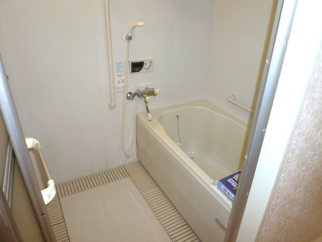 Bath. Bathroom with add-fired function (high temperature Sayu)