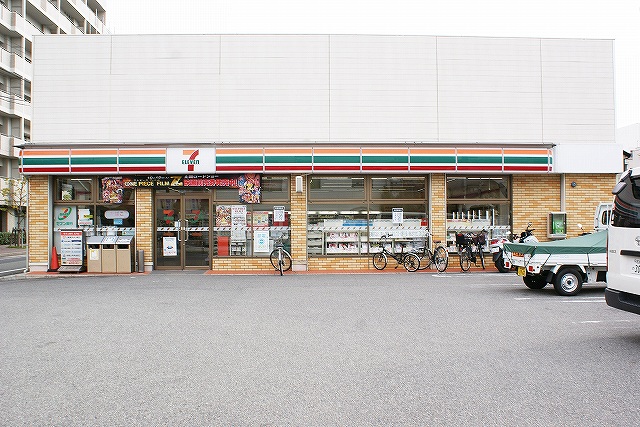 Convenience store. Seven-Eleven Nishinomiya Minamishowa the town store (convenience store) to 426m