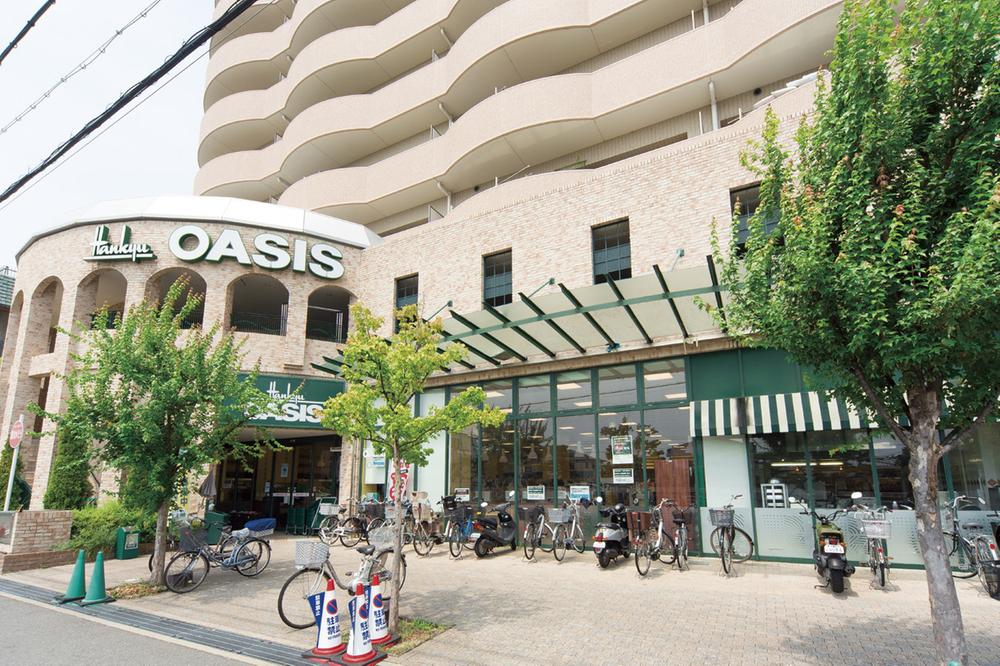 Supermarket. Hankyu 560m walk 7 minutes to the Oasis Incheon shop. Located in Incheon Station