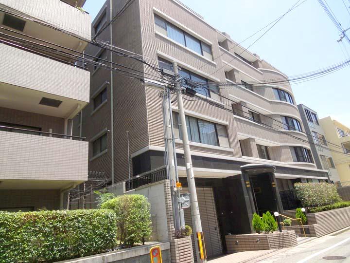 Local appearance photo. Hankyu Nishinomiya Gardens are also within walking distance of the hotel