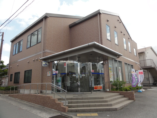 Bank. JA Hyogo Rokko Shimo Yamaguchi Branch (Bank) to 583m