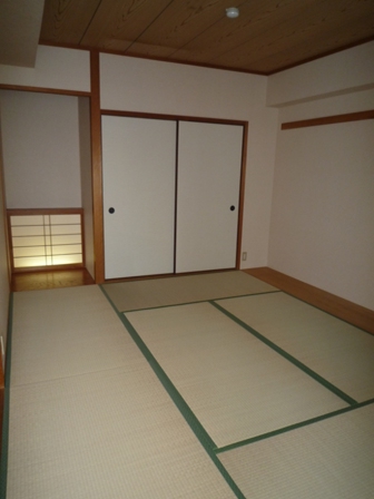 Other room space. Japanese-style room about 6 quires