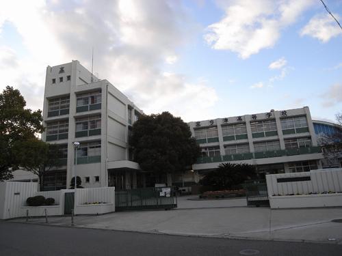 high school ・ College. Hyogo Prefectural Nishinomiya Imazu High School (High School ・ NCT) to 1038m