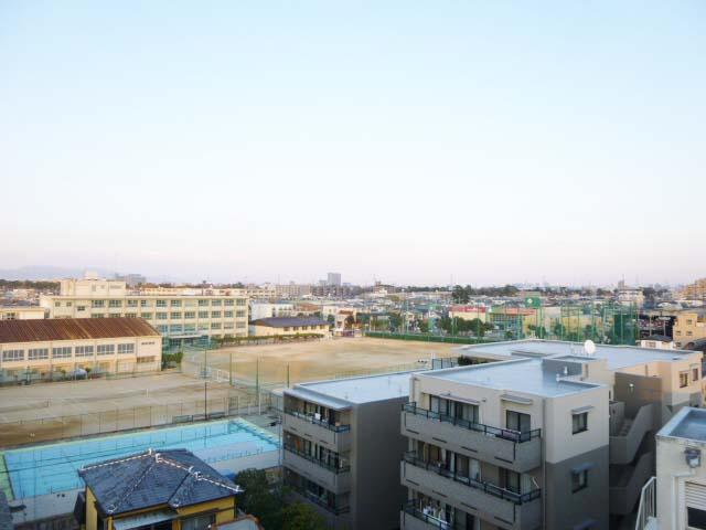 View photos from the dwelling unit. View from the site (December 2013) Shooting