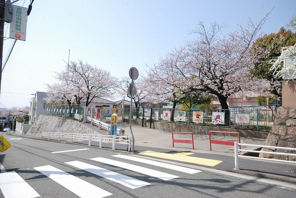 kindergarten ・ Nursery. Nishinomiya TatsuEtsu Kiiwa to kindergarten 166m