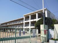 Primary school. Minamikoshien until elementary school 410m