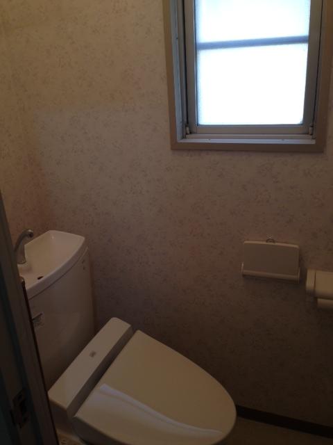 Toilet. 2F toilet