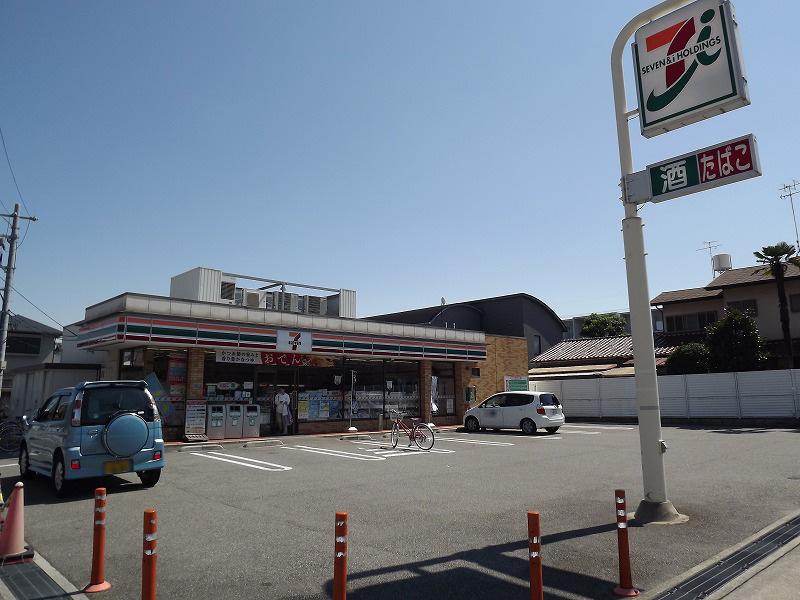 Convenience store. 570m to Seven-Eleven Nishinomiya Hanazonocho shop