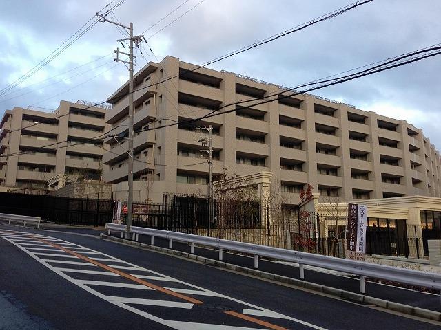 Local appearance photo. 2013 August construction (not tenants)