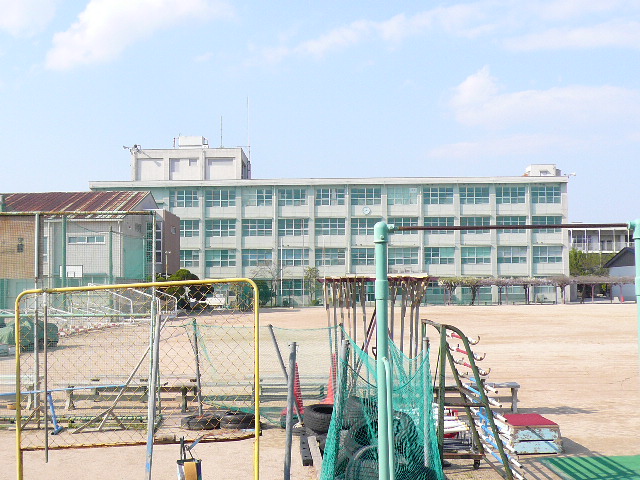 Junior high school. Gakubun 700m until junior high school (junior high school)