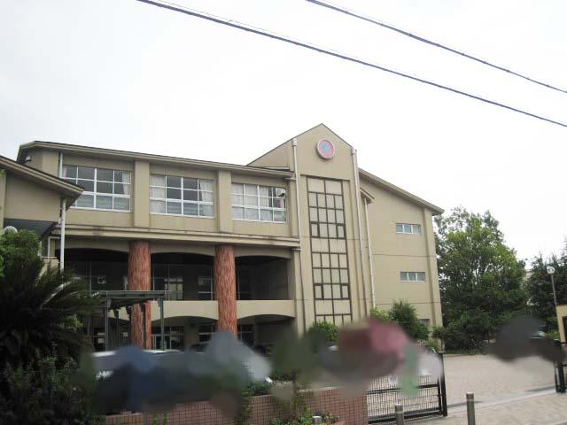 Primary school. UekeHara until elementary school 400m