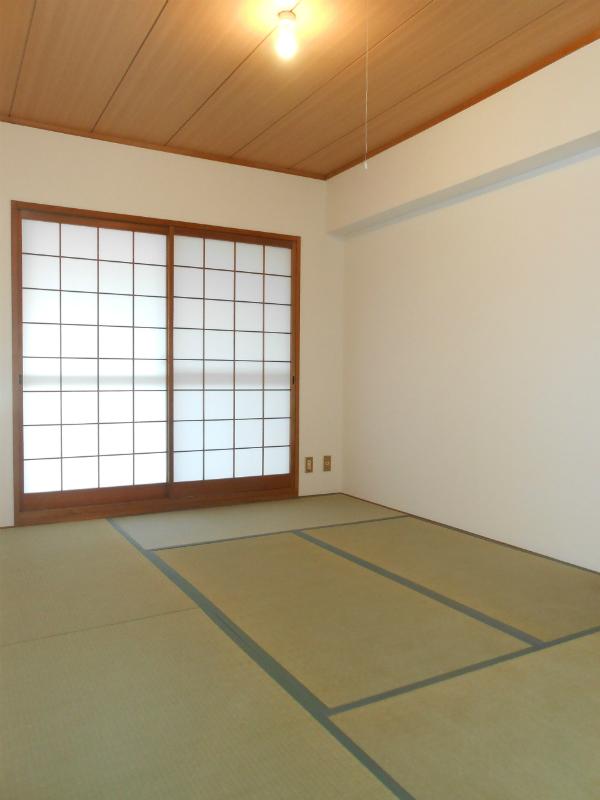 Non-living room. Japanese-style room 6 Pledge (December 2013) Shooting