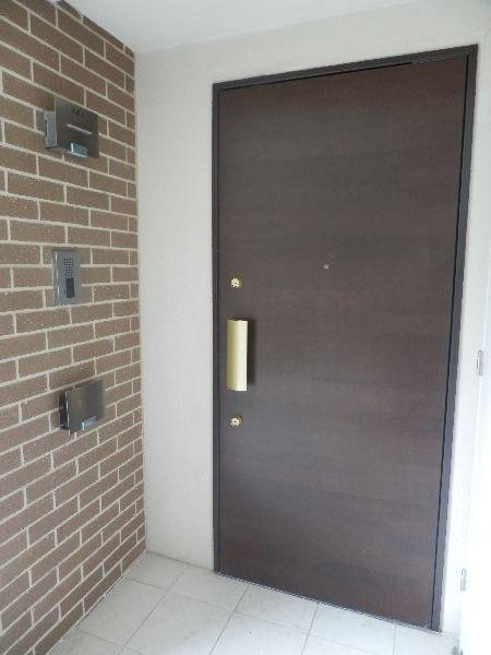 Entrance. Indoor (March 2013) Shooting
