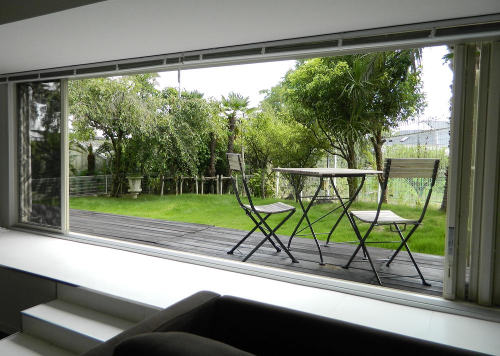 Garden. Terrace from the living room, Private garden