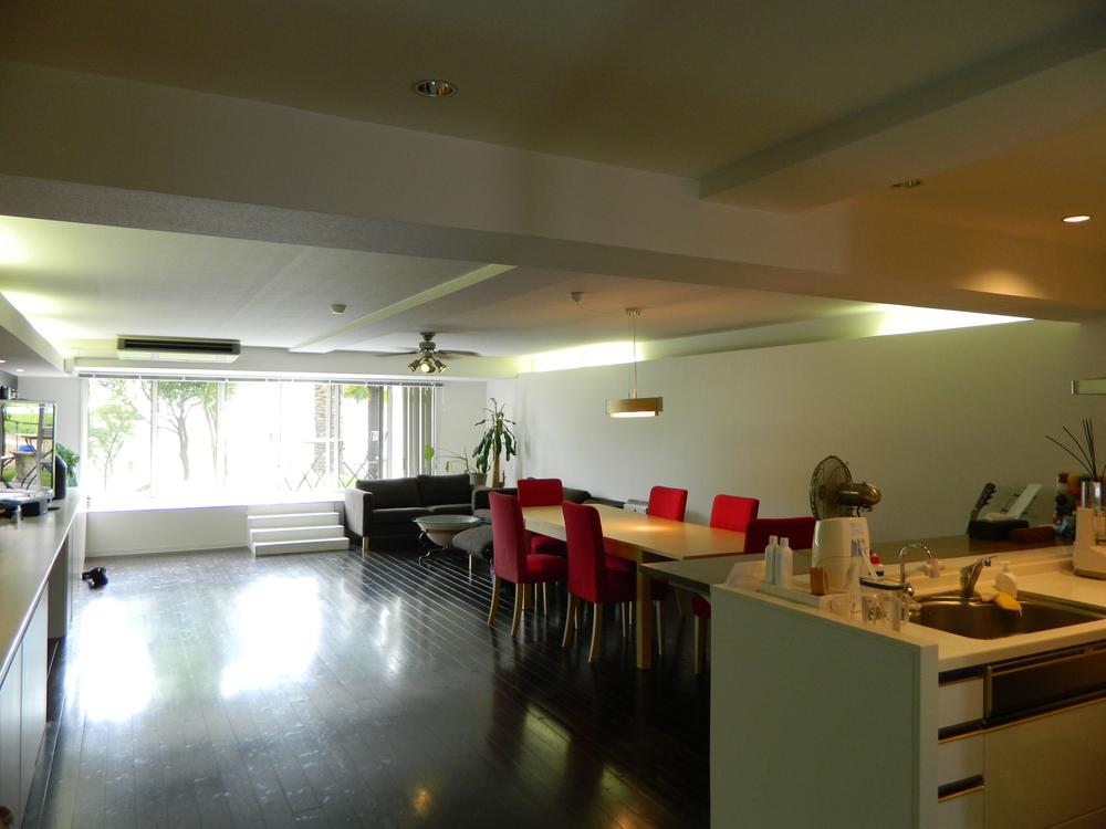 Living. 35 tatami There will. Terrace from the living room, It will exit to a private garden.