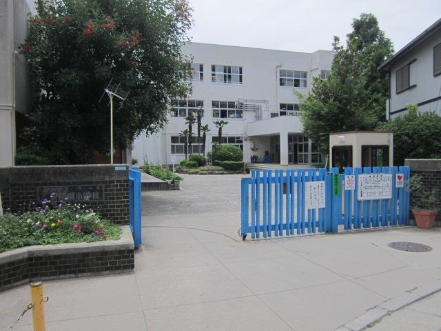 Primary school. 980m to Nishinomiya Municipal KinoeYoen Elementary School