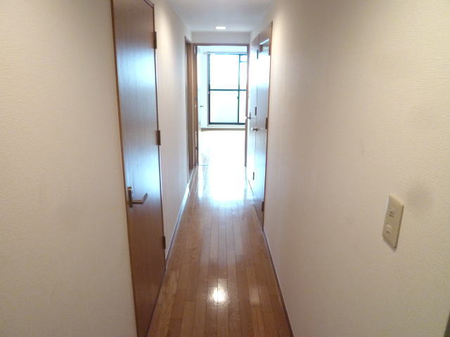 Entrance. Entrance → room