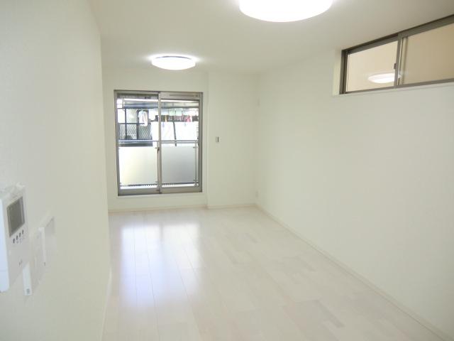 Living. Local photos (living) In with under-floor heating Pokkapoka! 