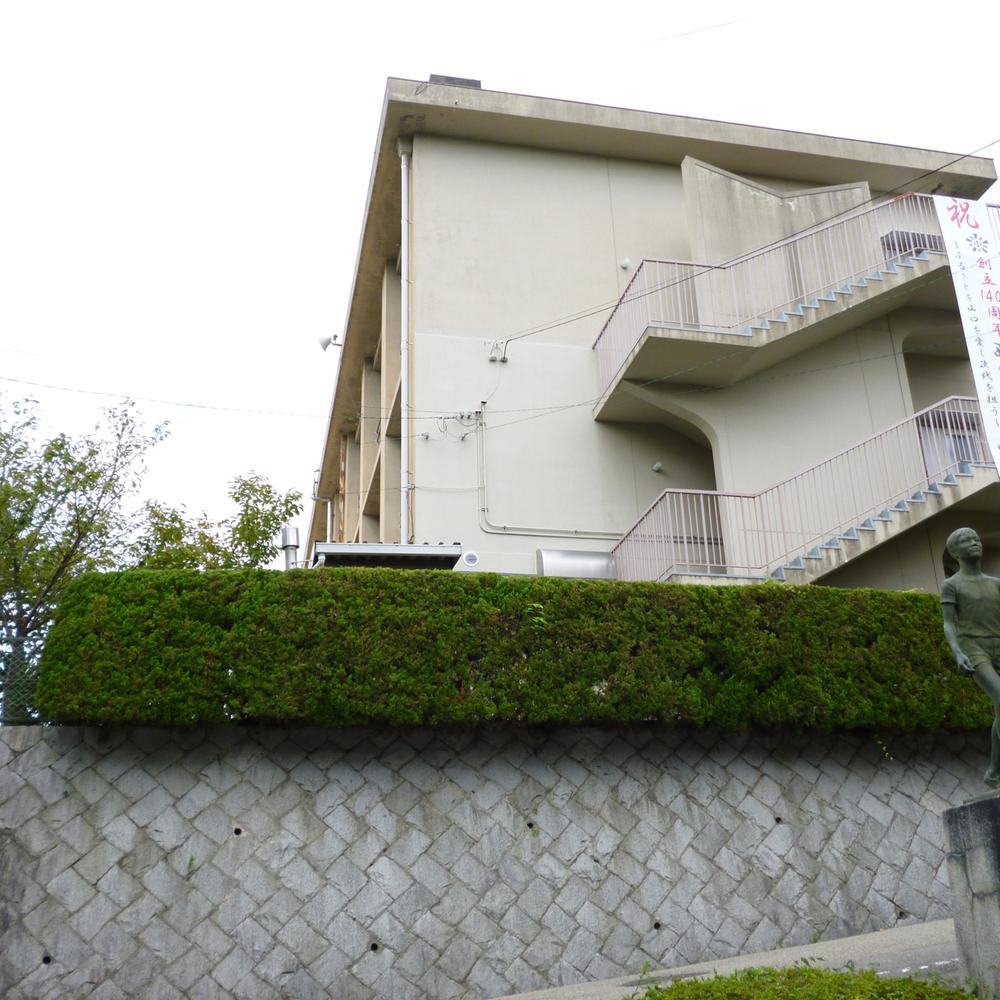 Primary school. Yamaguchi Elementary School