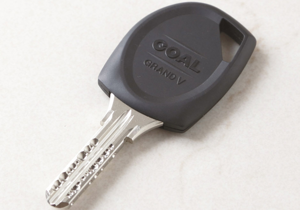 Security.  [Non-contact key] The Entrance, Without inserting the keyhole of the auto-lock operation panel, Adopt a non-contact keys that can be only in unlocking holding up. Unlocking becomes smooth, It is very convenient (same specifications)