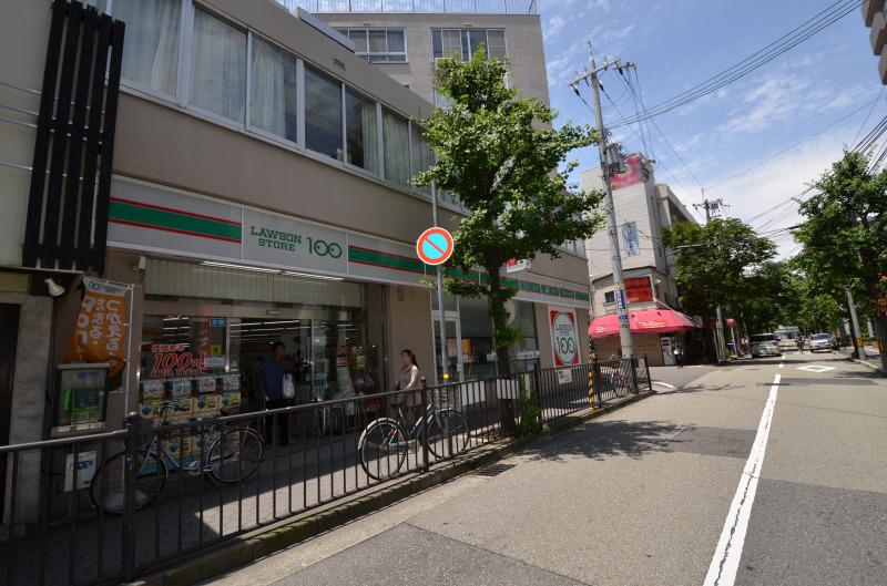Convenience store. Until STORE100 Koshienguchi shop 826m