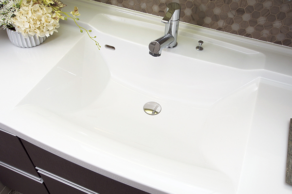 Bathing-wash room.  [Counter-integrated Square bowl] There is no seam of the bowl and the counter, Counter of integrated. It is easy to clean because there is no seam (same specifications)