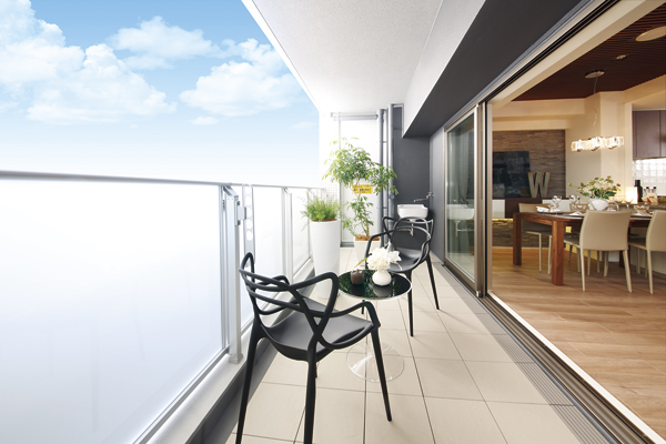 balcony ・ terrace ・ Private garden.  [balcony] Guests can do fun tea time by arranging the garden chairs and table, You can produce a natural landscape by gardening. It is a pleasant open space ( ※  / Sky is synthetic. In fact a slightly different)