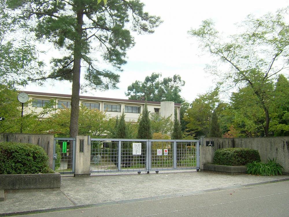 Junior high school. 675m to Nishinomiya Municipal KinoeTakeshi junior high school