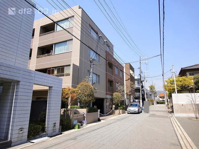 Local appearance photo. Peripheral is also refreshing quiet and green many front road