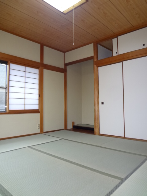 Living and room. Second floor Japanese-style room