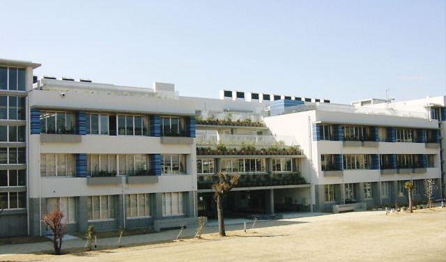Primary school. Hamawaki until elementary school 727m