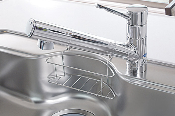 Kitchen.  [Water purifier integrated mixing faucet] Water purification ・ Integrated faucet of raw water switchable. Since the drawer and use the sink of the cleaning is also easy (same specifications)