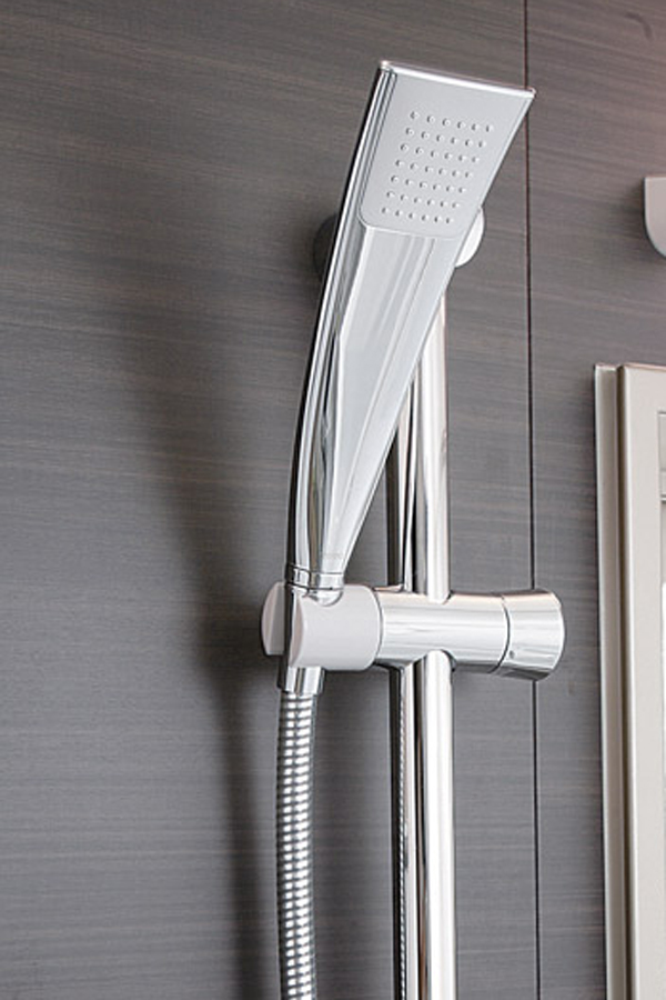 Bathing-wash room.  [Metal-tone slide bar shower head] Slide bar height adjustment can be freely. Shower head is a modern metal design (same specifications)