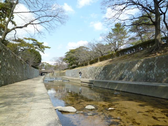 park. Shukugawa dry riverbed until the green space 952m