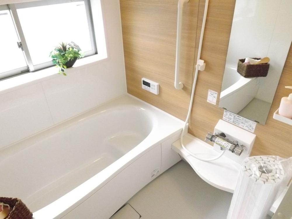 Same specifications photo (bathroom). Same specifications photo (bathroom) Warm bath!