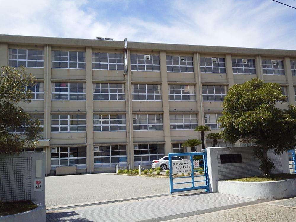 Junior high school. 877m to Nishinomiya Municipal Yamaguchi Junior High School